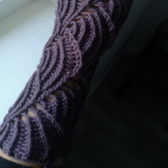 Purple HandKnit Fingerless Armwarmer Gift Halloween Wool Blend Made in Canada - Picture 3 of 4